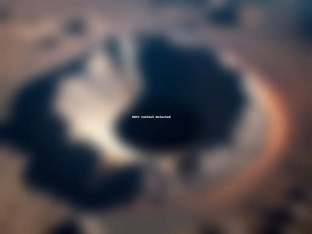 Cráter de asteroide impactando Tierra, poder destructivo, belleza y detalles